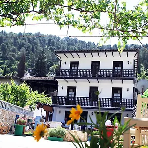 https://maya-hostel-berat.albaniahotels.org